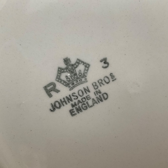 California by Johnson Brothers Vintage 7-3/4” Salad Plate Beige - Picture 8 of 13